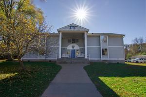 Sponsorpitch & Sigma Tau Gamma - Alpha Kappa Chapter House