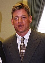 Aikman visits hall  cropped