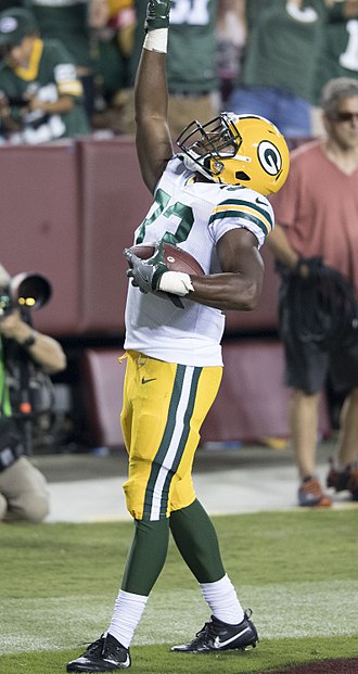 330px aaron jones (36287699470) (cropped)
